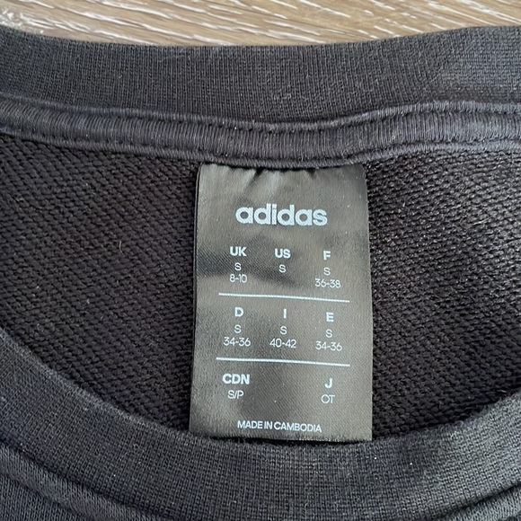 Adidas Crew Neck - Picture 2 of 3